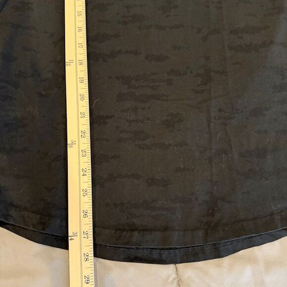 Alphalete Performance Tee Bundle of 3 Black Camo, Red, Yellow Size Medium - Picture 10 of 10